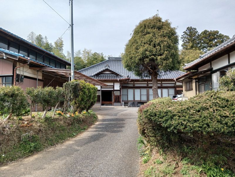成田